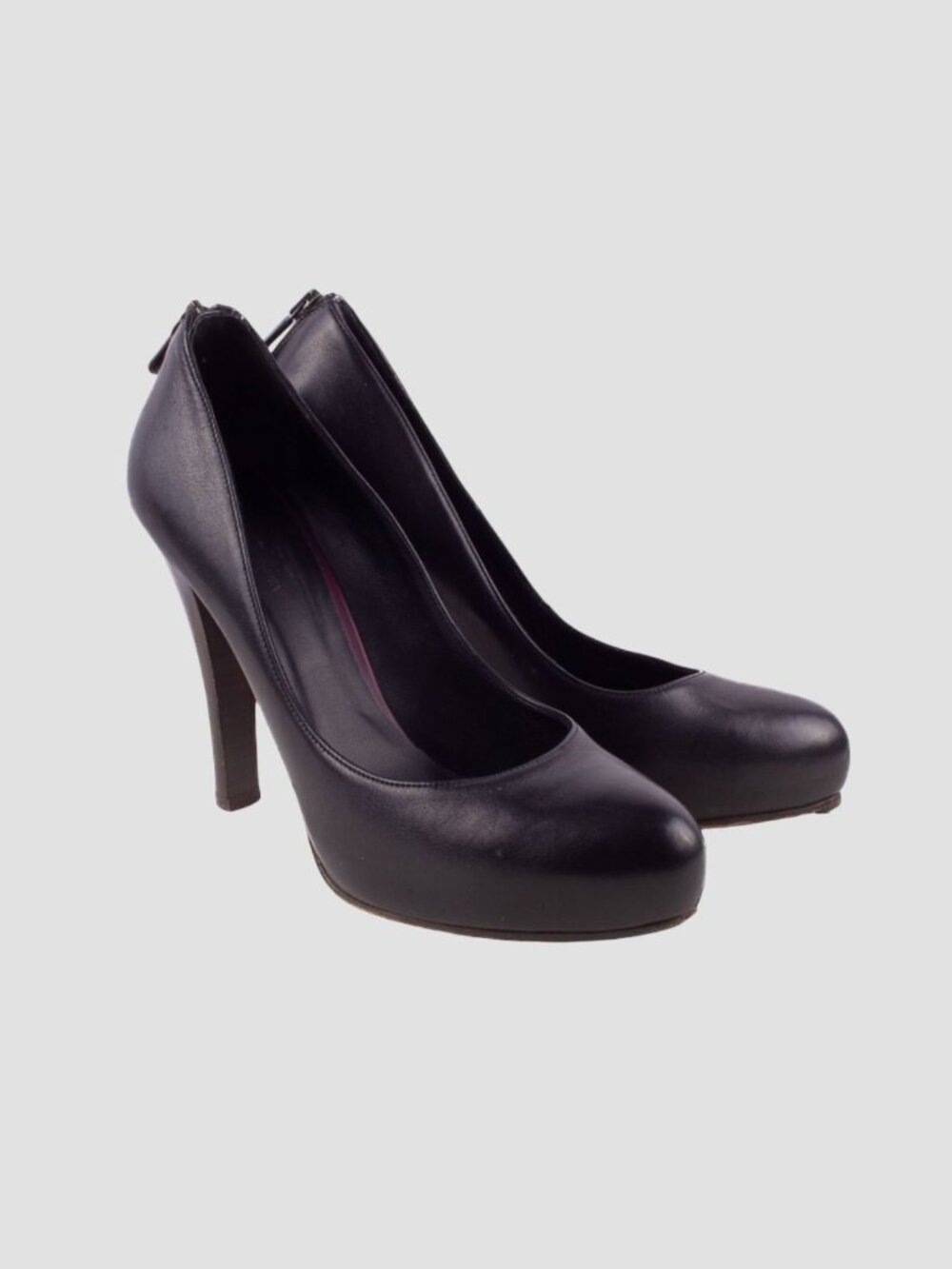 BOTTEGA VENETA Black Leather Round Toe Back Zip Pumps Shoes